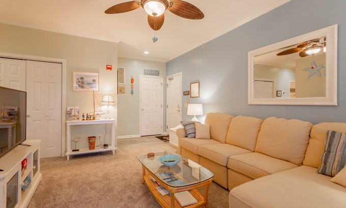 Rehoboth Beach Condo | Close to the Beach! Cute/Clean 2BR Condo Sleeps 4 w/Pool & Parking
