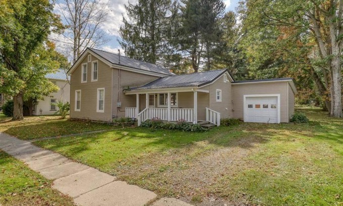 Ellicottville House | Close to Town