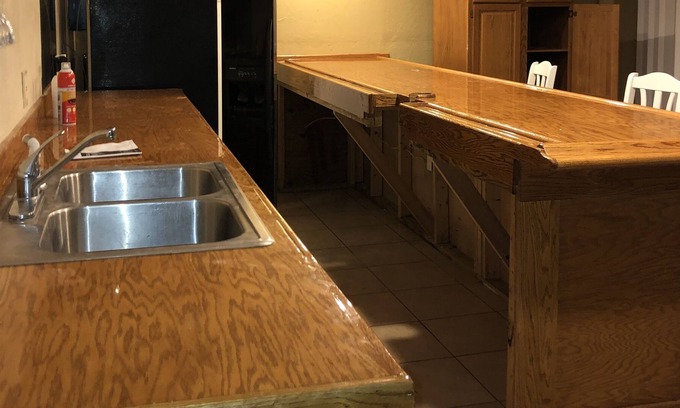 Fredericksburg House | CLOSE TO WASHINGTON DC Private Bedroom with Shared Bathrooms