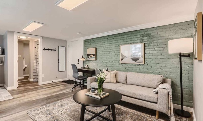 City Park Apartment | Cloud by Modern Midstay/1Block to City Park #C16