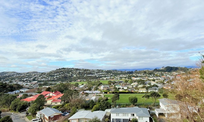 Johnsonville House | Cloud Catcher - Family Comfort & Scenic Views
