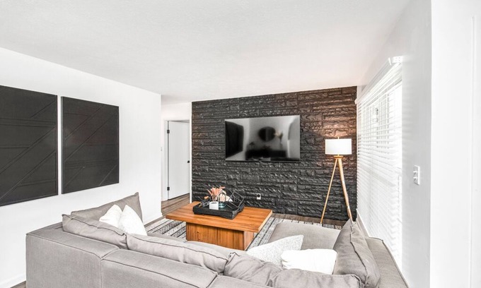 Berea House | Cloud9 Cleveland