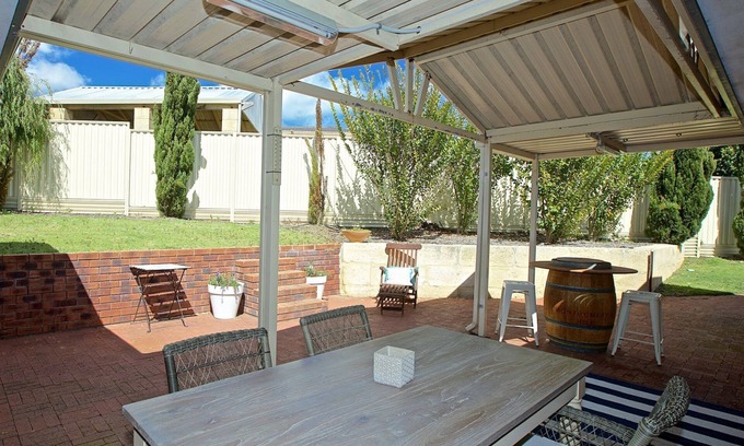 Duncraig House | Clovers Beach Cottage