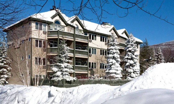 Jeffersonville Resort | Club Wyndham Smugglers Notch, 2 Bedroom 2 Bath Perfect time for Christmas skiing