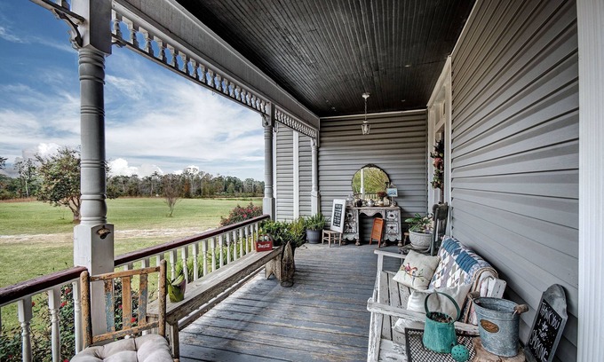 Harperville Bed & Breakfast | Clyde and Marie's Bed & Breakfast