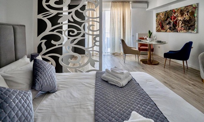 Mamaia-Sat Apartment | CNS Studio 1