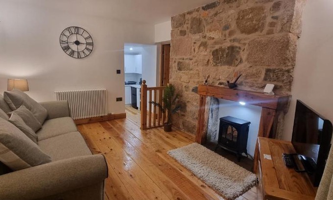 Aberlour Apartment | Coal Office Aberlour Sleeps 2 on the Whisky Trail