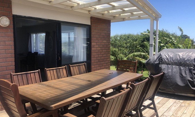 Pukehina House | Coast & Country Escape