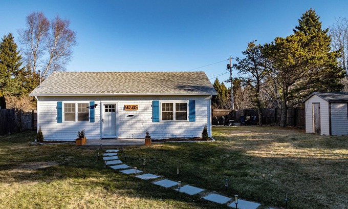 Bernard House | Coastal 3BR Cottage near Acadia NP w/Hot Tub
