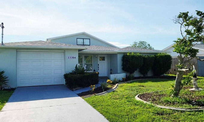 Killarney Shores To The Gulf House | Coastal Breeze Retreat