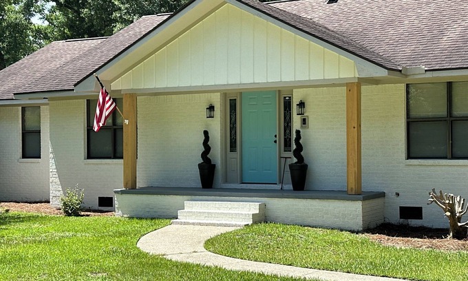 Foley House | Coastal Charm OWA/Beaches/Foley Sports Complex/Tanger Outlets