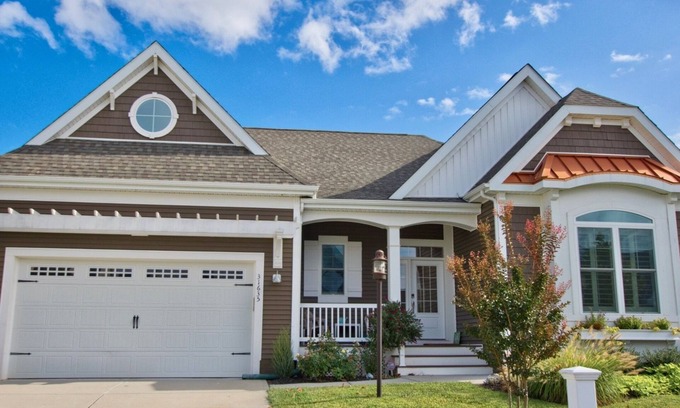 Lewes House | Coastal Club * 5BR Luxury Beach Rental House - Sleeps 10