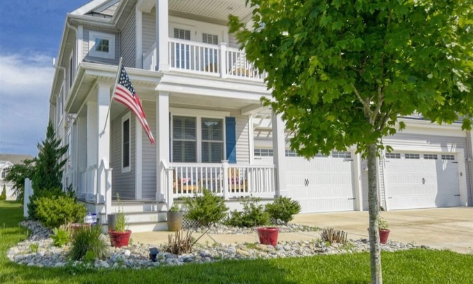 Lewes House | Coastal Club Community* 6Br Twin Lewes Beach Home * Sleeps 13 *