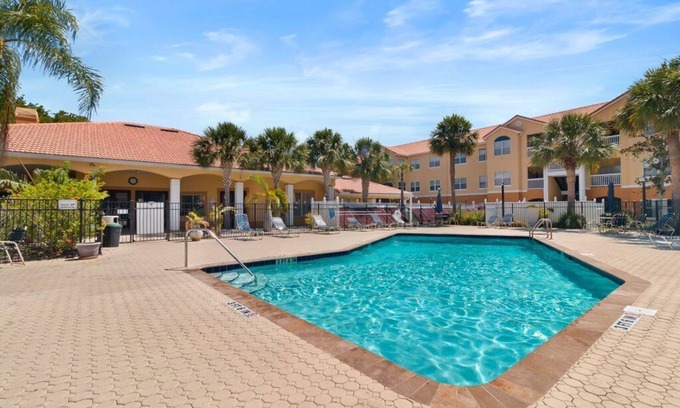Seminole Condo | Coastal Comfort & Pool