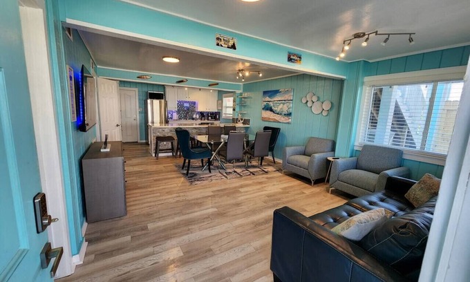 Acapulco Village Apartment | Coastal Comfort—Walk to Waves