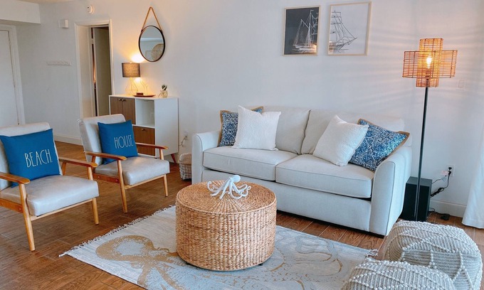 Fort Pierce Condo | Coastal Condo: Spacious 2/2 ground floor end unit with Beach & Golf Course