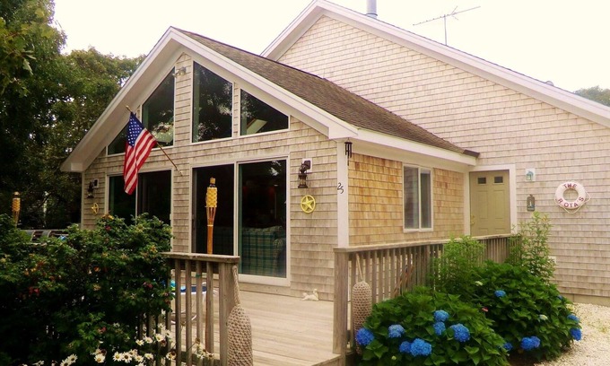 Katama House | Coastal Contemporary in Katama/South Beach/Edgartown/Bike Paths/Air Field