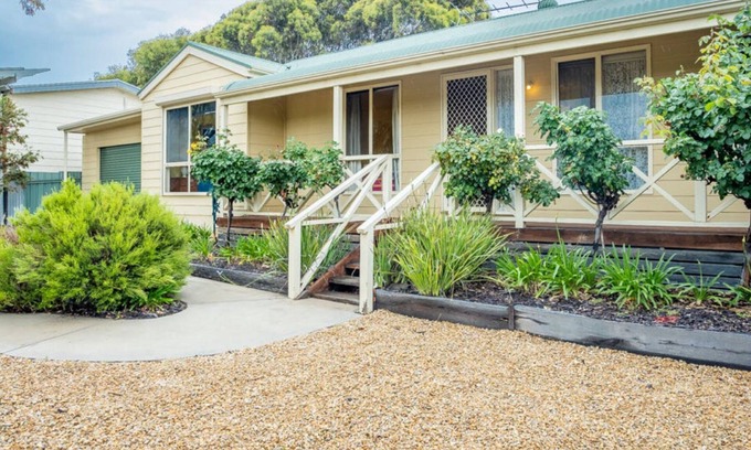 Goolwa Beach Cottage | Coastal cottage 10 minutes walk to Goolwa Beach