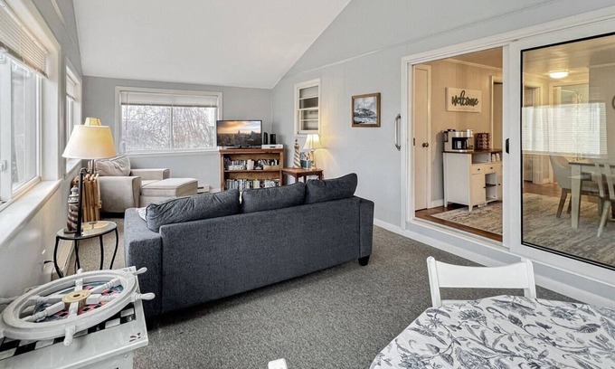 Wells Cottage | Coastal Cottage close to the Nubble Lighthouse