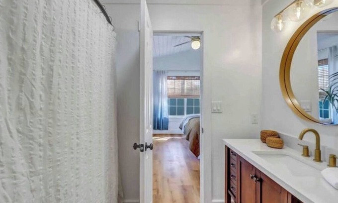 Old Town Bluffton House | Coastal Cottage near DT Bluffton w/Golf Cart