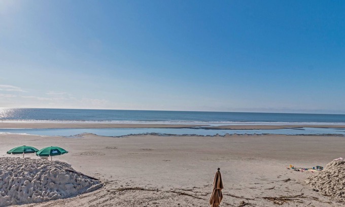 Beachwood East Villa | Coastal Elegance steps away from the beach & resort amenities! Lagoon Villa 44