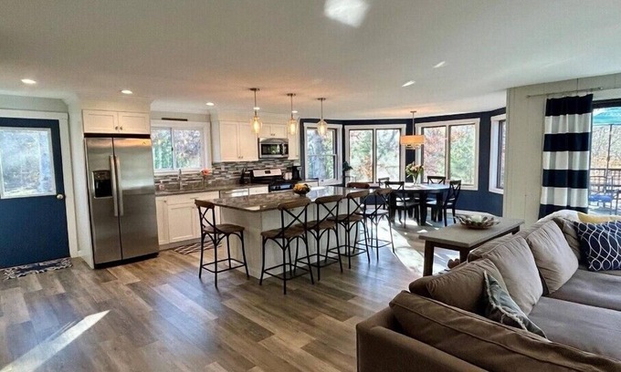 Vineyard Haven House | Coastal getaway! Walk to Lamberts Cove Beach