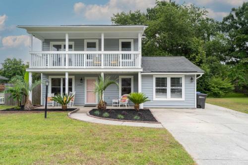 Mount Pleasant House | Coastal Haven 5 mins to Beach 15 mins to dtwn