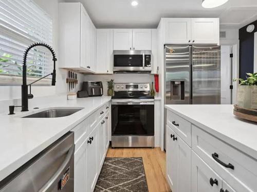 Lake Worth House | Coastal Hideaway
