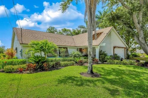 Fort Myers House | Coastal Livin'