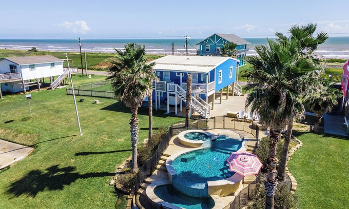 Cedar Lane House | Coastal Luxury Home- Infinity Pool and Beach Views!