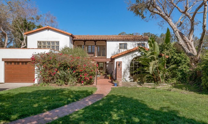 West Mesa House | Coastal Mediterranean Villa