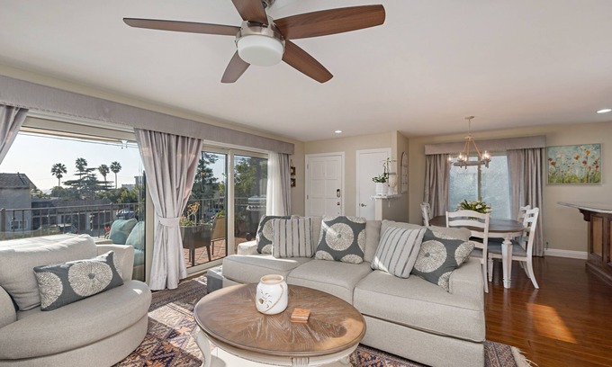 Capistrano Beach House | Coastal Modern Beach Cottage-2 Bed/2 Bath, A/C, Vegetable Garden, Walk2Beach