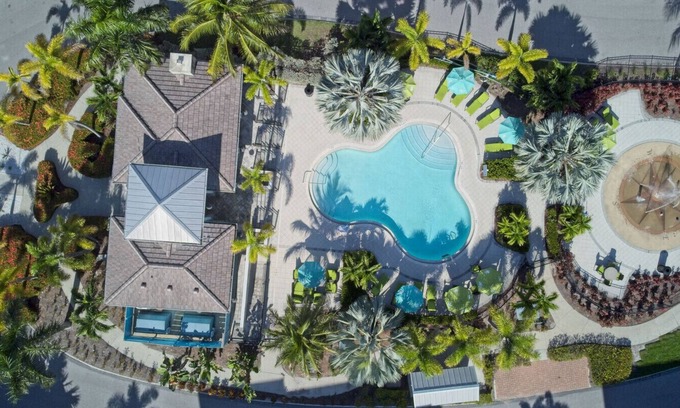 Whitney Beach Condo | Coastal Oasis Condo w/Luxury Resort Amenities