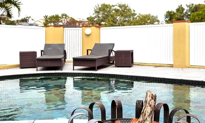 Sunrise Beach Apartment | Coastal Retreat Pool, Views & Gourmet Delights