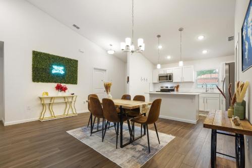 Palm Coast House | Coastal Vibes & Family Fun-Spacious 3BR, Kidz Zone, Desirable Neighborhood