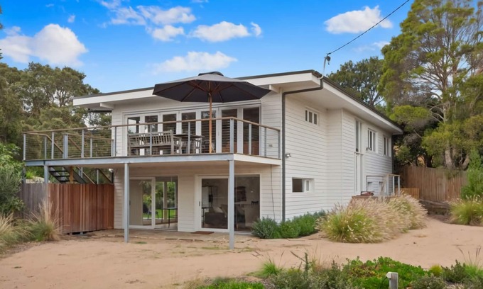 Point Lonsdale House | Coastal White House - Point Lonsdale