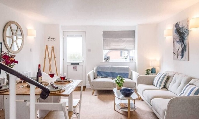 Aldeburgh Apartment | Coasters, Aldeburgh