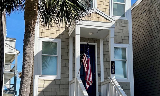 Saint Helena Island House | Coastline Cottage with Breathtaking Ocean Views On Fripp Island Wi-Fi, Golf Cart