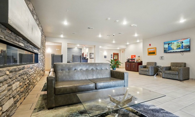 Russells Point Hotel | Cobblestone Hotel & Suites-RussellsPoint