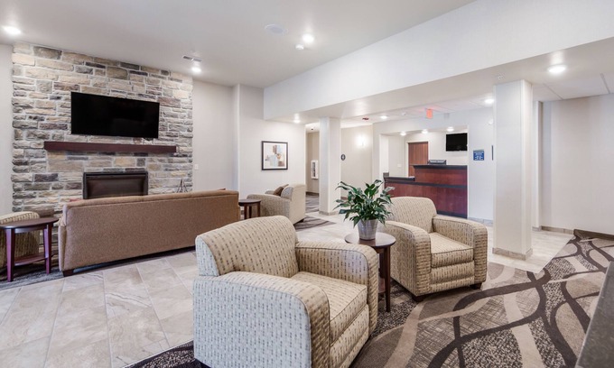 Fremont Hotel | Cobblestone Inn & Suites-Fremont