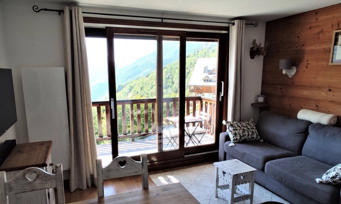 Vaujany Apartment | COCHETTE 1 APT 9 - One Bedroom Apartment, Sleeps 4