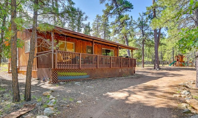 Happy Jack House | Coconino Cabin with Kayaks about 13 Mi to Reservoir