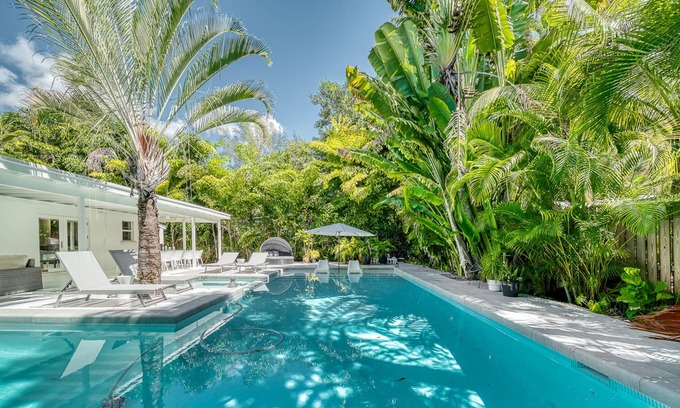 Southwest Coconut Grove House | Coconut Grove Boutique Home