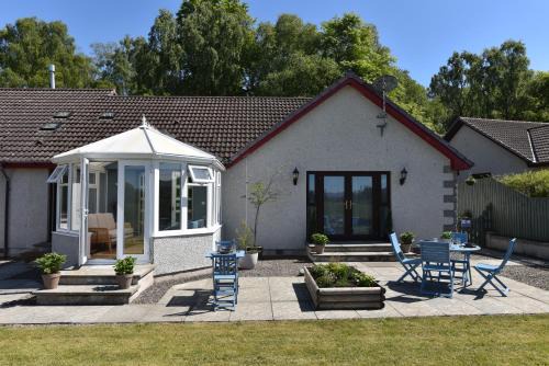 Marybank House | Coille Burn