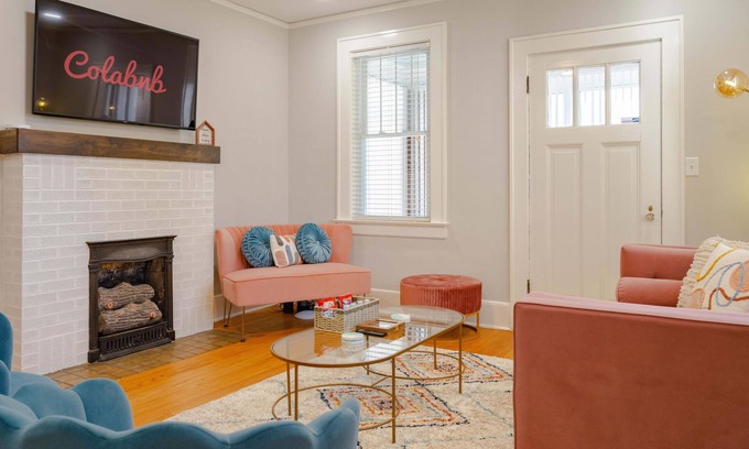 Columbia House | Cola's Hideaway Pool House Retreat & Outdoor Oasis