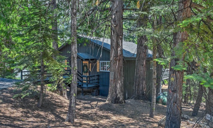 Cold Springs Cottage | Cold Springs Escape: A/c, Hot Tub, Generator, Wifi