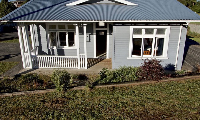 Ohakune Cabin | Cole Cottage with Spa - Ohakune Holiday Home