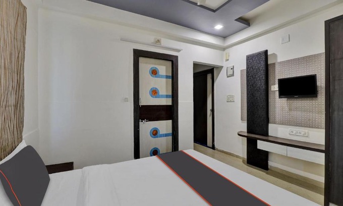 Ahmedabad Hotel | Collection O 81260 Hotel Alexa