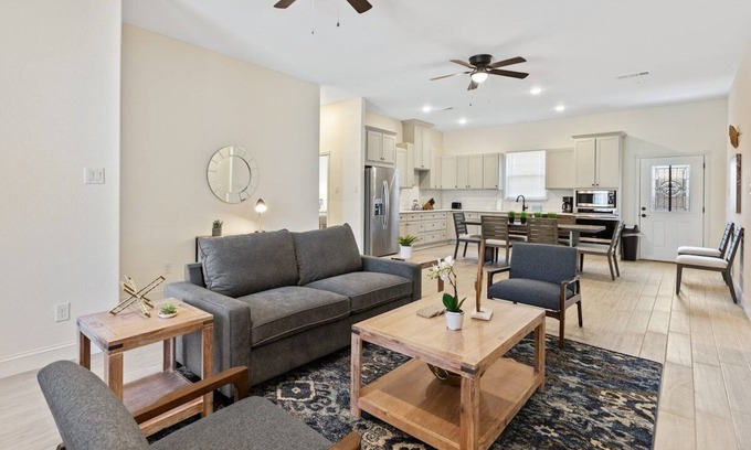 White Settlement House | Collett Charm: 4-Bedroom Graceful Escape