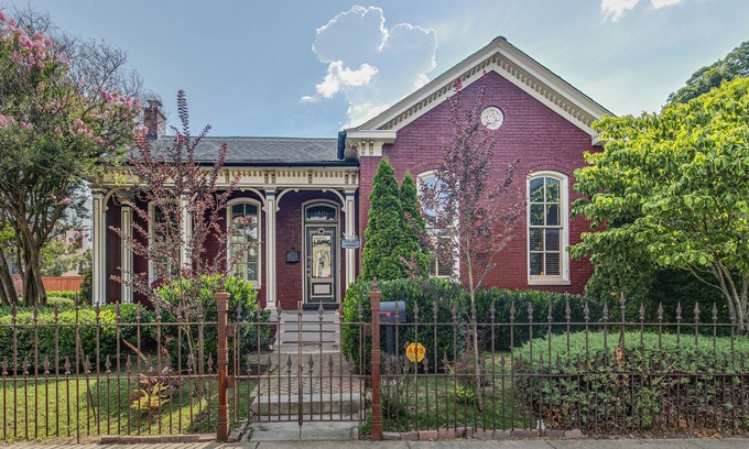 Salemtown House | Colonial Germantown/Downtown Nashville- 4 BR 3 BA- SLEEPS 8 -Great Garden-